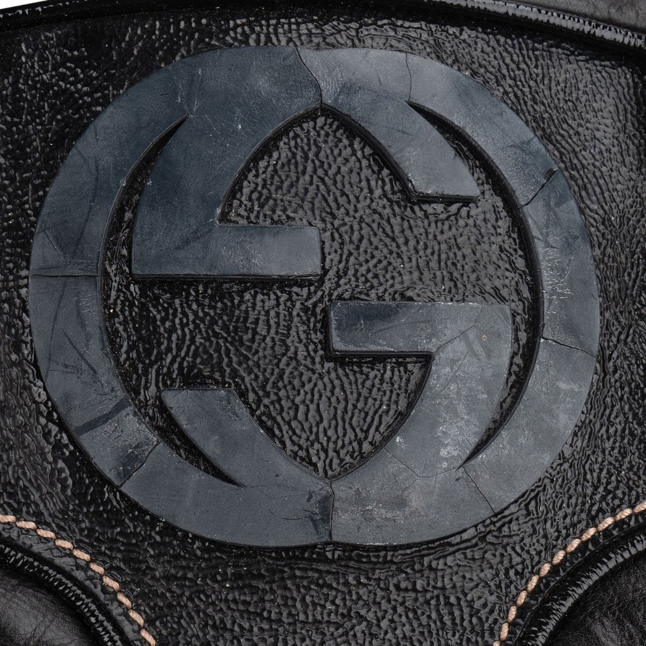 Gucci Gucci GG Black Quilted and Grained Patent Bowler Handbag Zwart