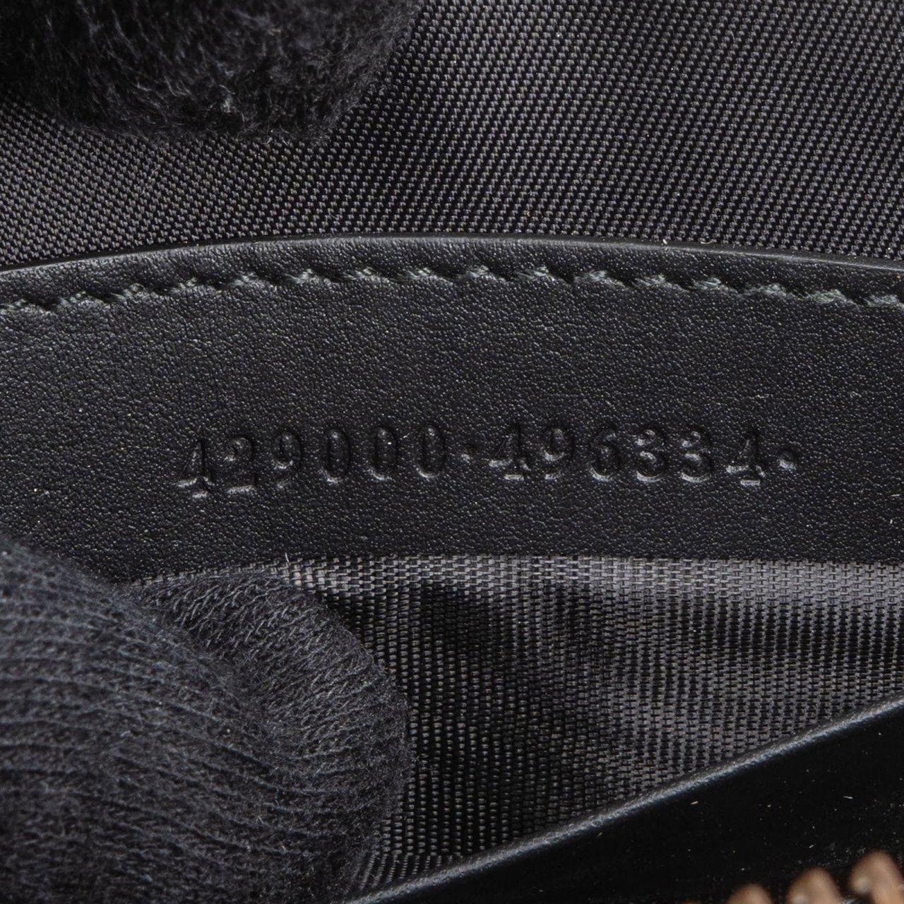 Gucci Gucci Black Leather Bee Clutch Zwart