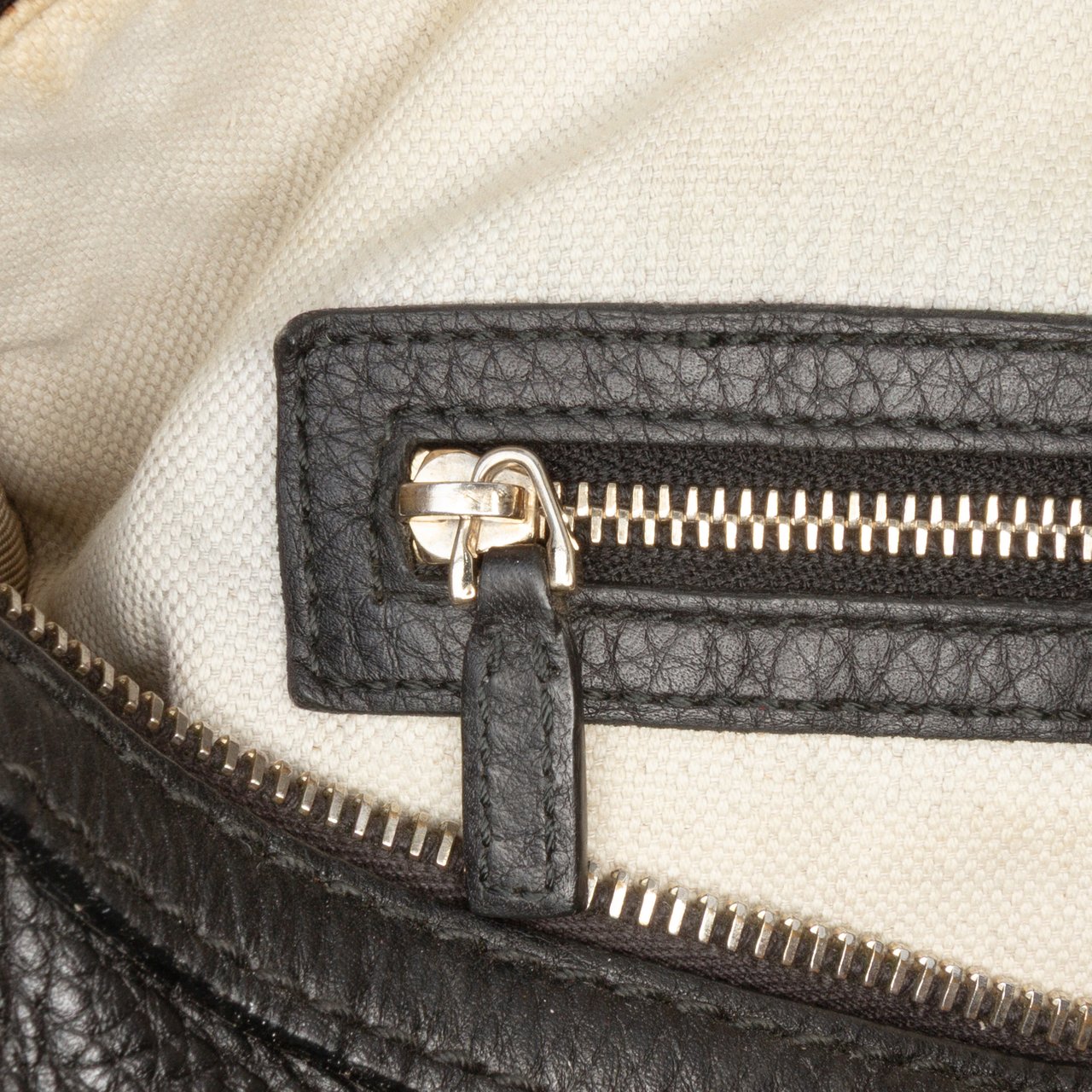 Gucci Calfskin Web Joy Boston Bag Zwart