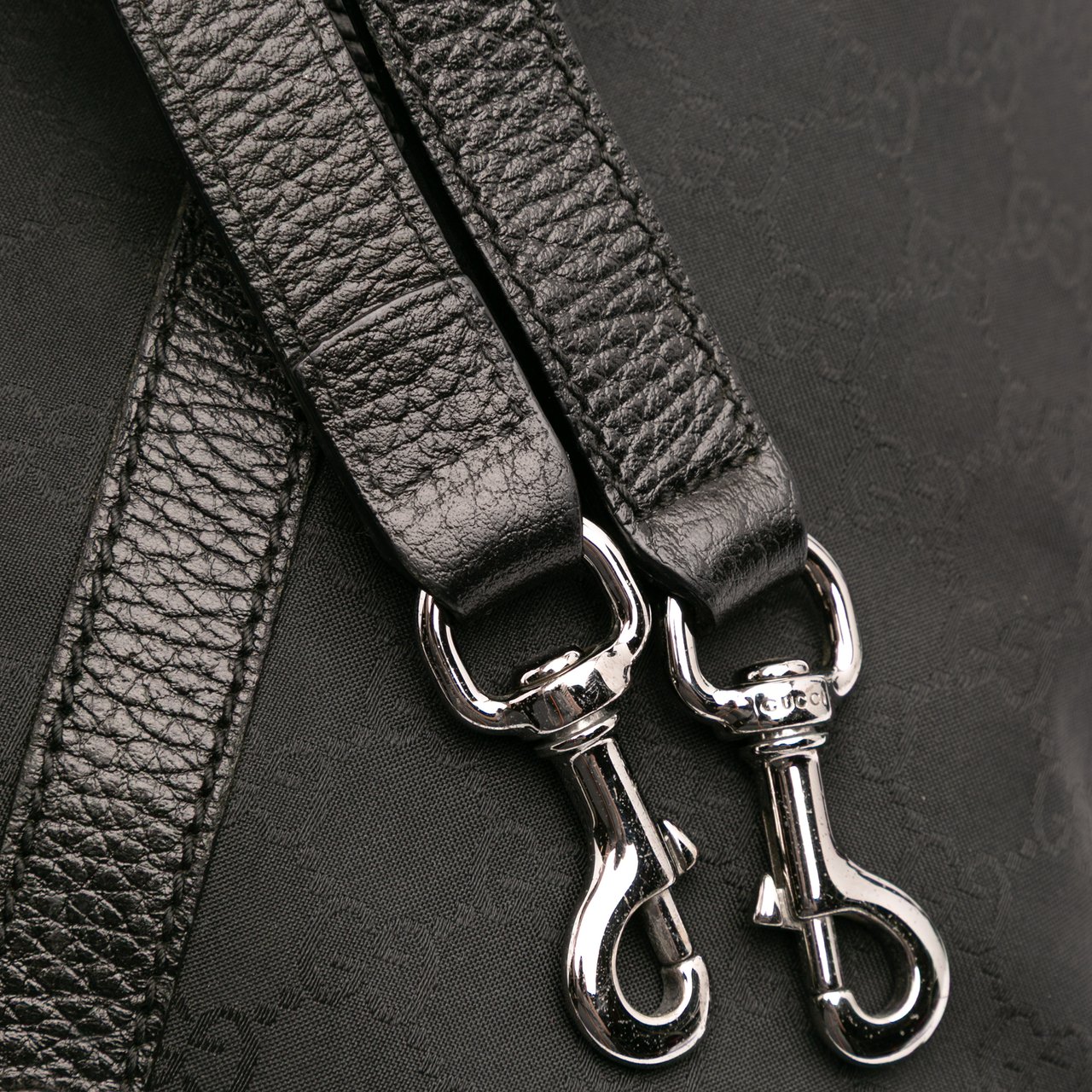 Gucci Large GG Canvas Charm Dome Satchel Zwart