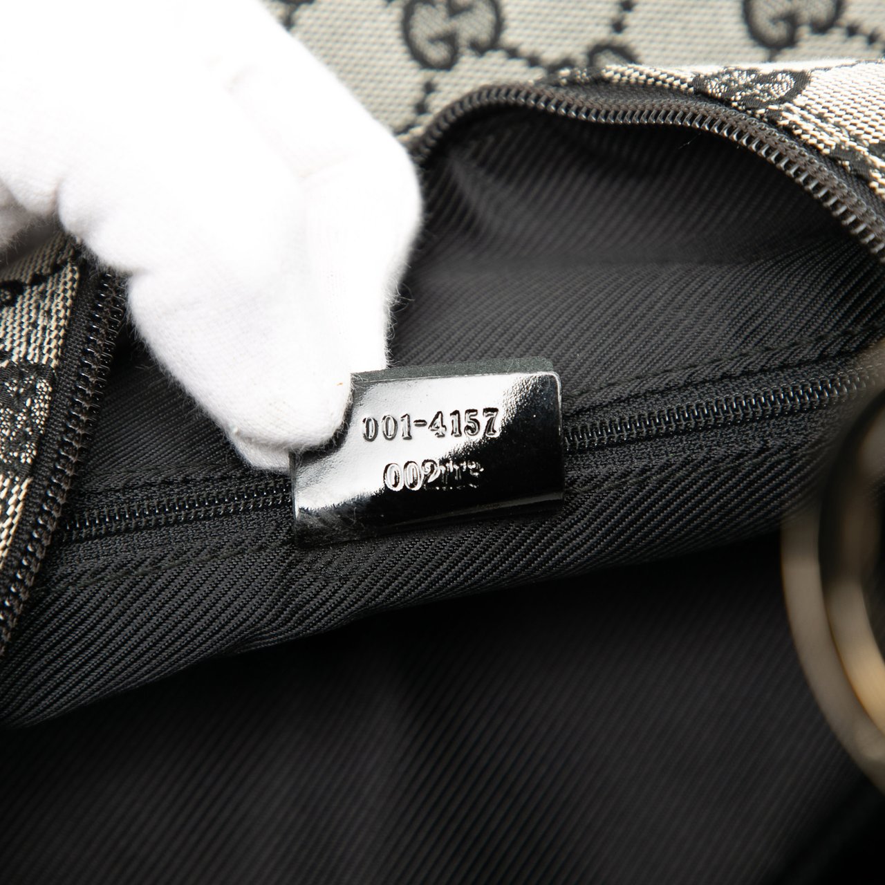 Gucci GG Canvas Shoulder Bag Bruin