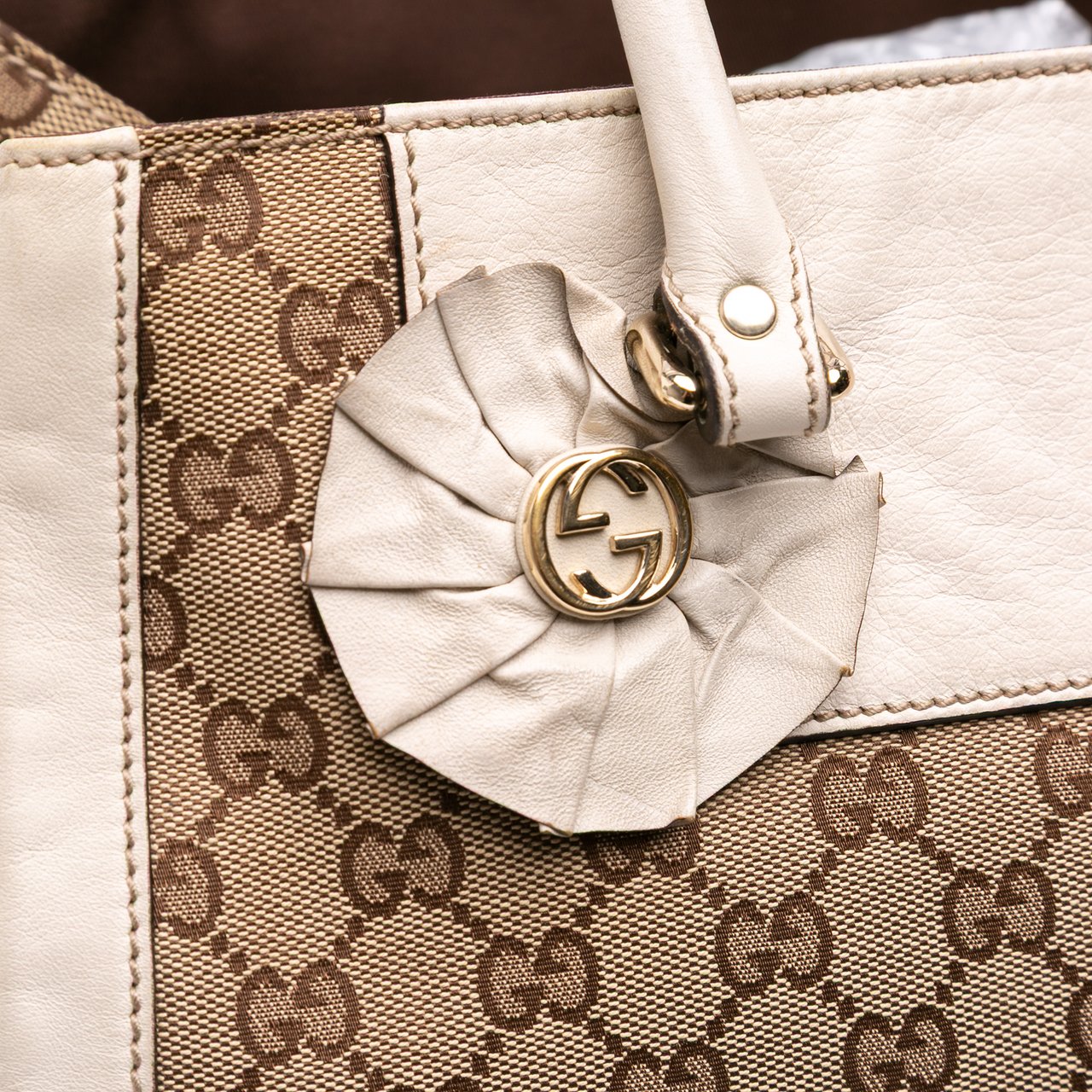 Gucci GG Canvas Trophy Tote Bruin