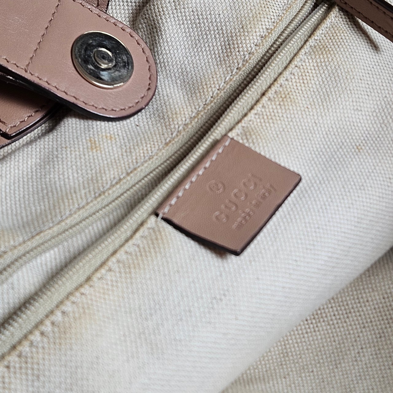 Gucci Gucci Monogram Sukey Handbag Divers
