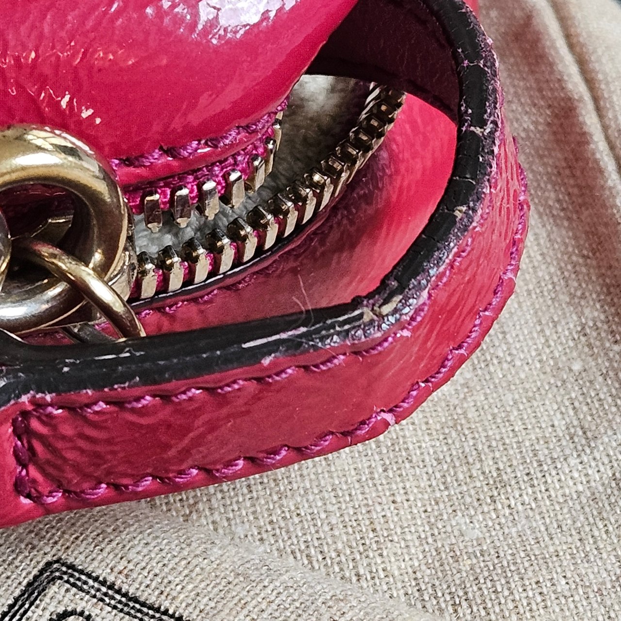 Gucci Gucci Patent Leather GG Soho Crossbody Bag Divers