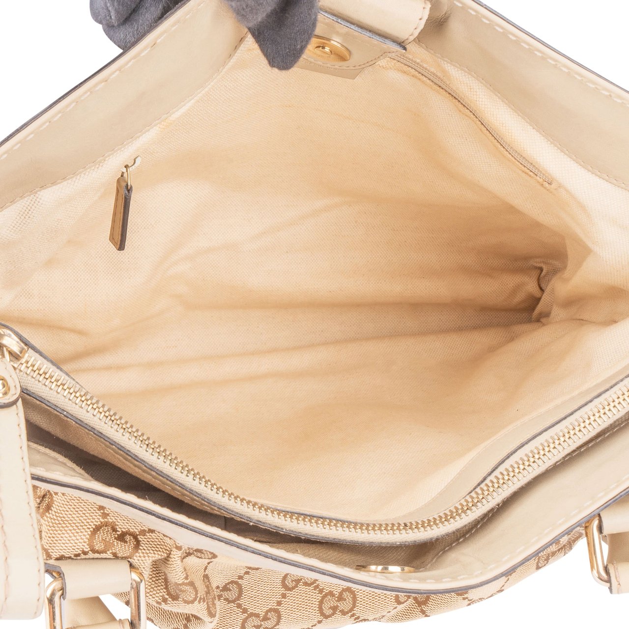 Gucci Gucci GG Monogram Sukey Handbag Divers