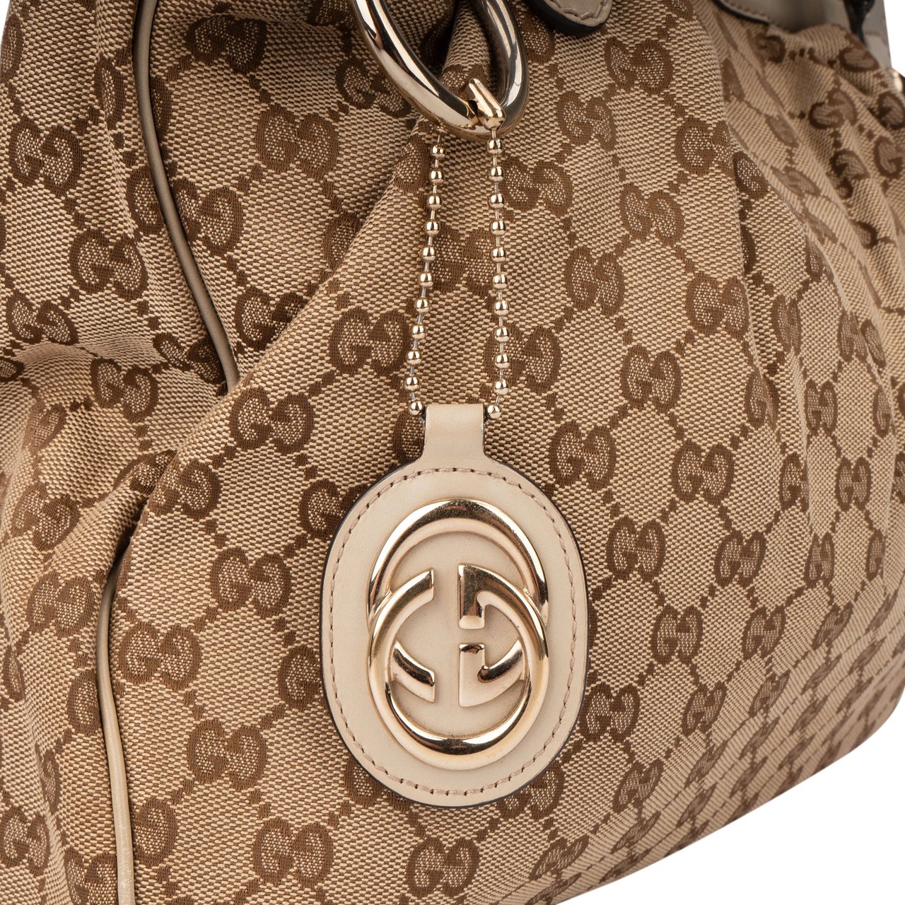 Gucci Gucci GG Monogram Sukey Handbag Divers