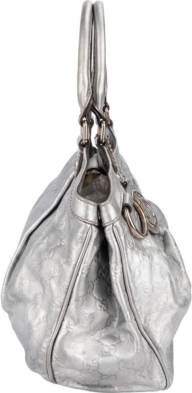 Gucci Guccissima Leather Sukey Handbag Zilver