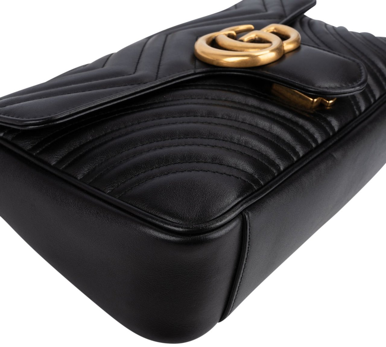 Gucci Matelassé Leather GG Marmont Medium Shoulder Crossbody Bag Zwart