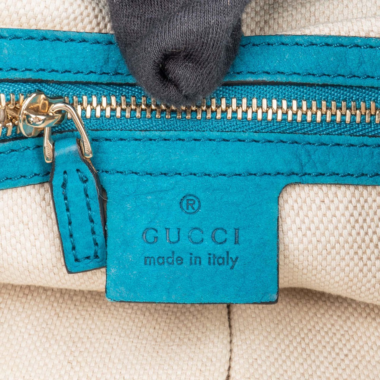 Gucci Gucci Blue Suede Soho Crossbody Bag Blauw