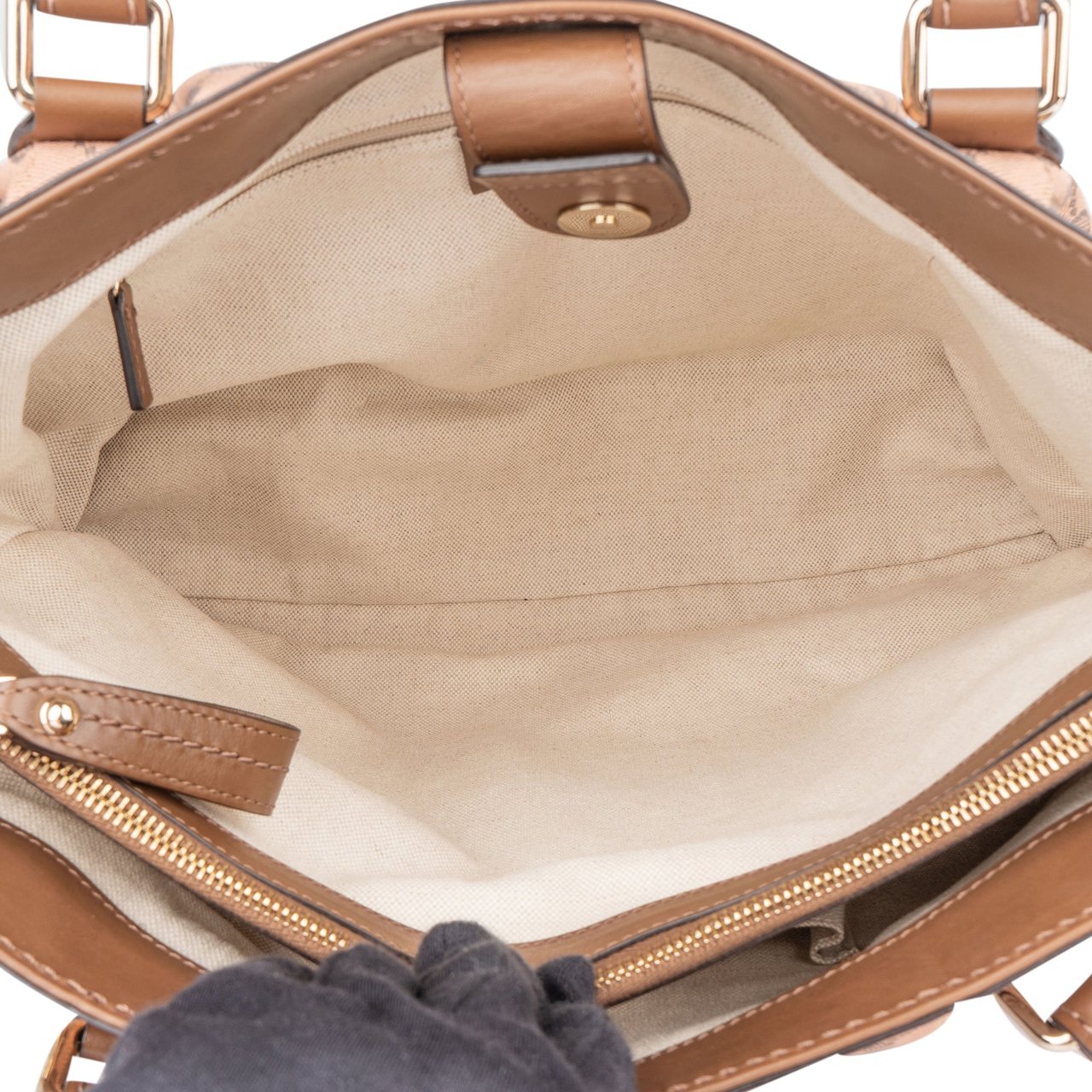 Gucci Gucci GG Monogram Sukey Handbag Divers