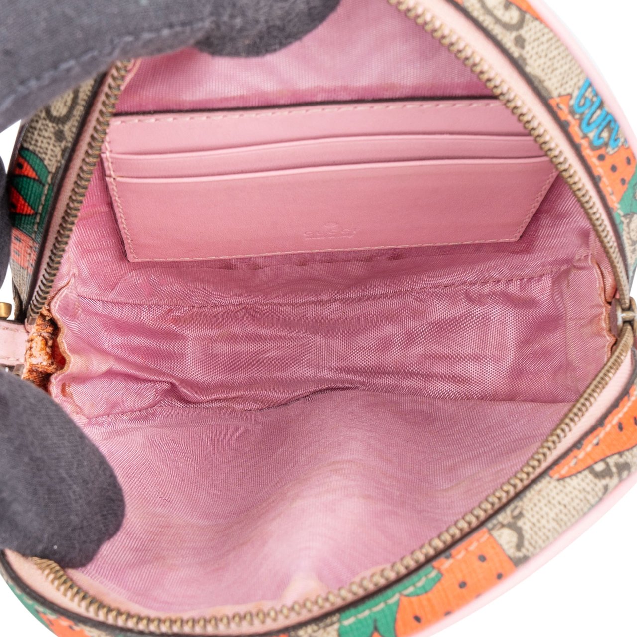 Gucci Gucci GG Strawberry Monogram Pouch Divers