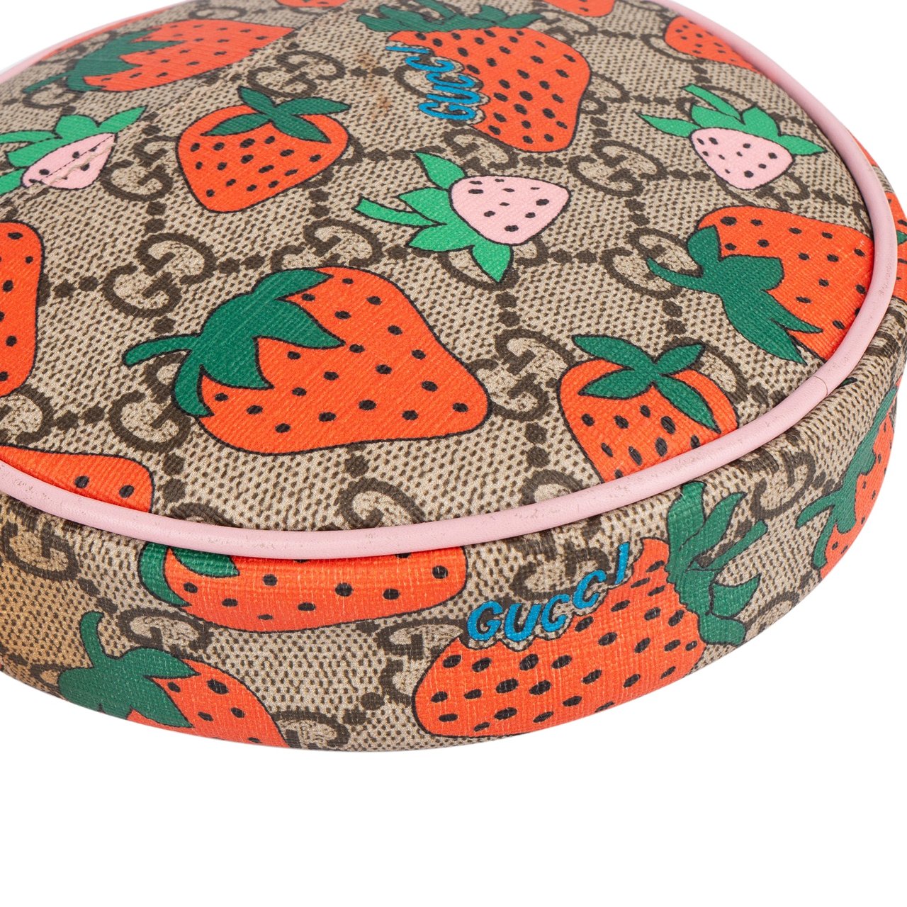 Gucci Gucci GG Strawberry Monogram Pouch Divers