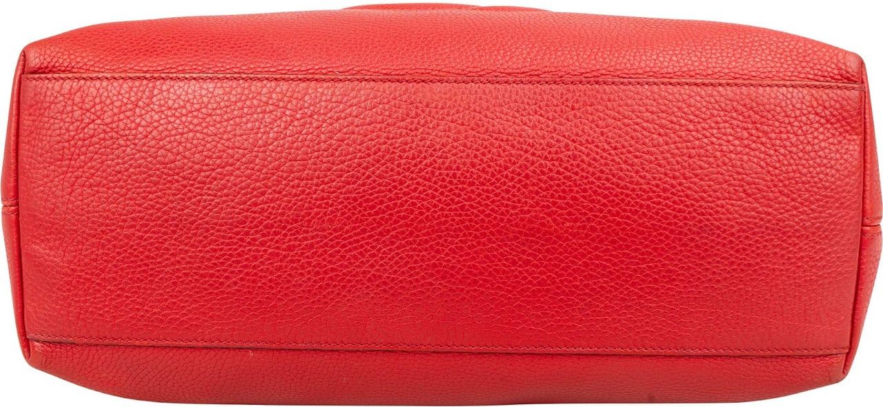Gucci Pebbled Leather GG Soho Shoulder Bag Rood
