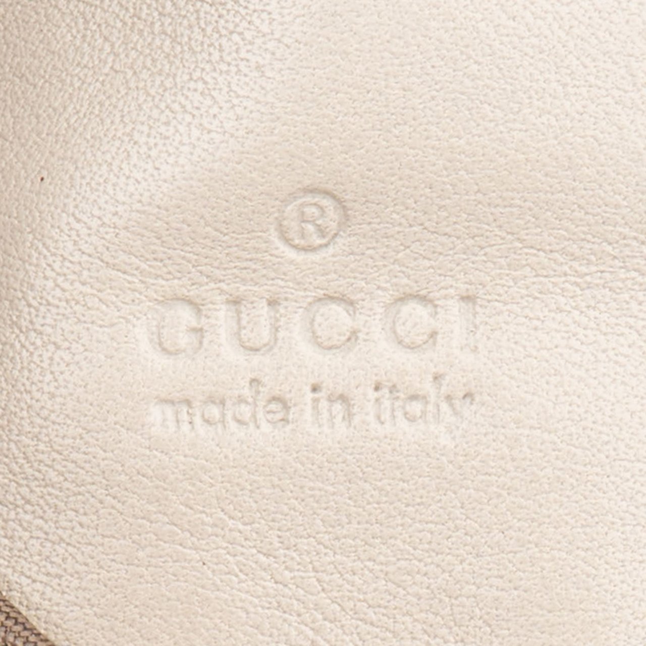 Gucci Gucci GG Monogram Heart Clutch Bruin