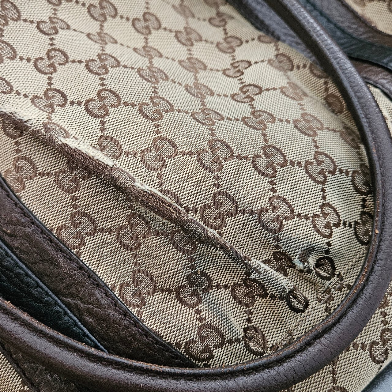 Gucci Gucci GG Monogram Interlocking Handbag Divers