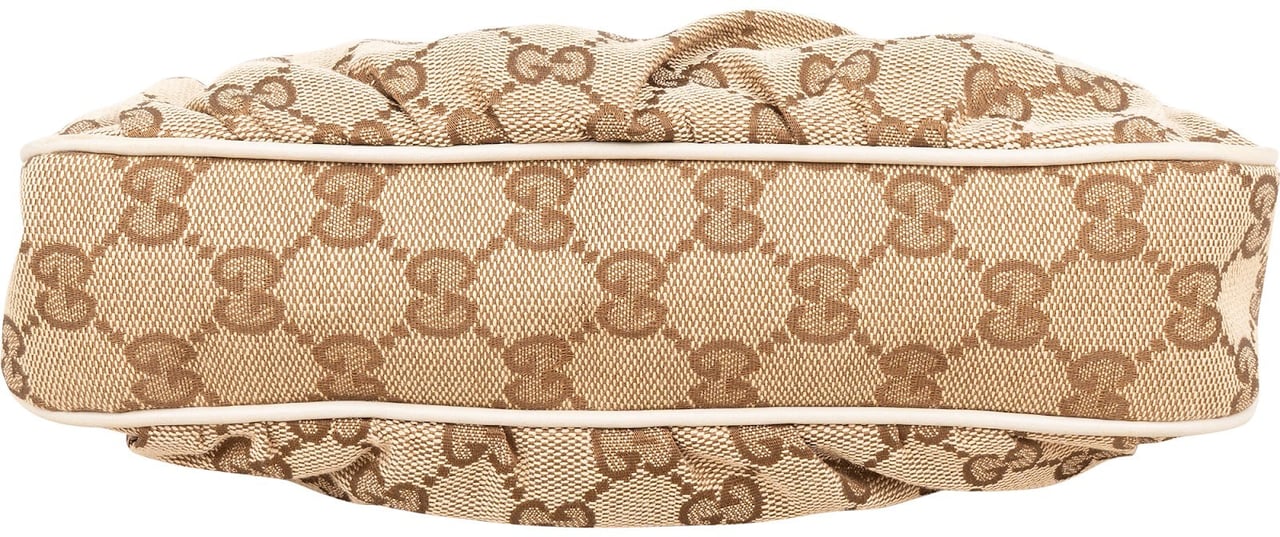Gucci Monogram GG Lovely Heart Pochette Accessoires Shoulder Bag Beige