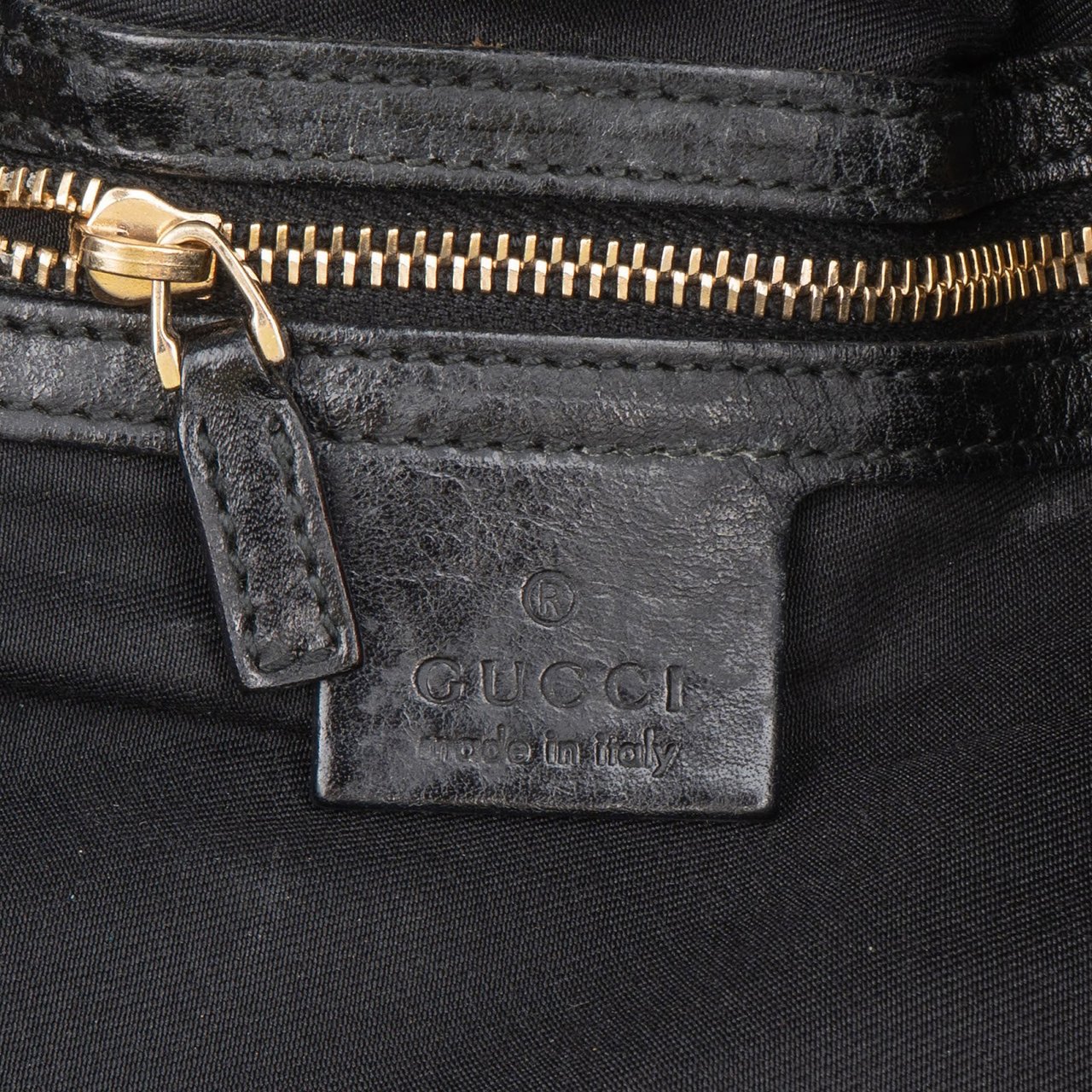 Gucci Monogram GG Canvas Studded Hysteria Tote Handbag Zwart