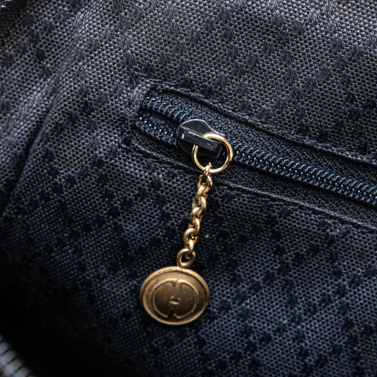 Gucci Suede Bamboo Dome Satchel Blauw