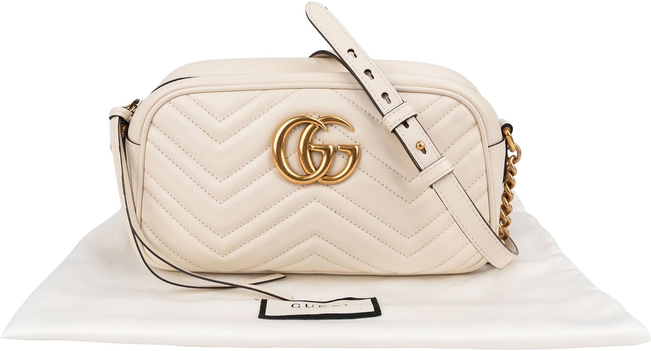 Gucci Chevron Matelassé Leather GG Marmont Medium Camera Crossbody Bag Wit