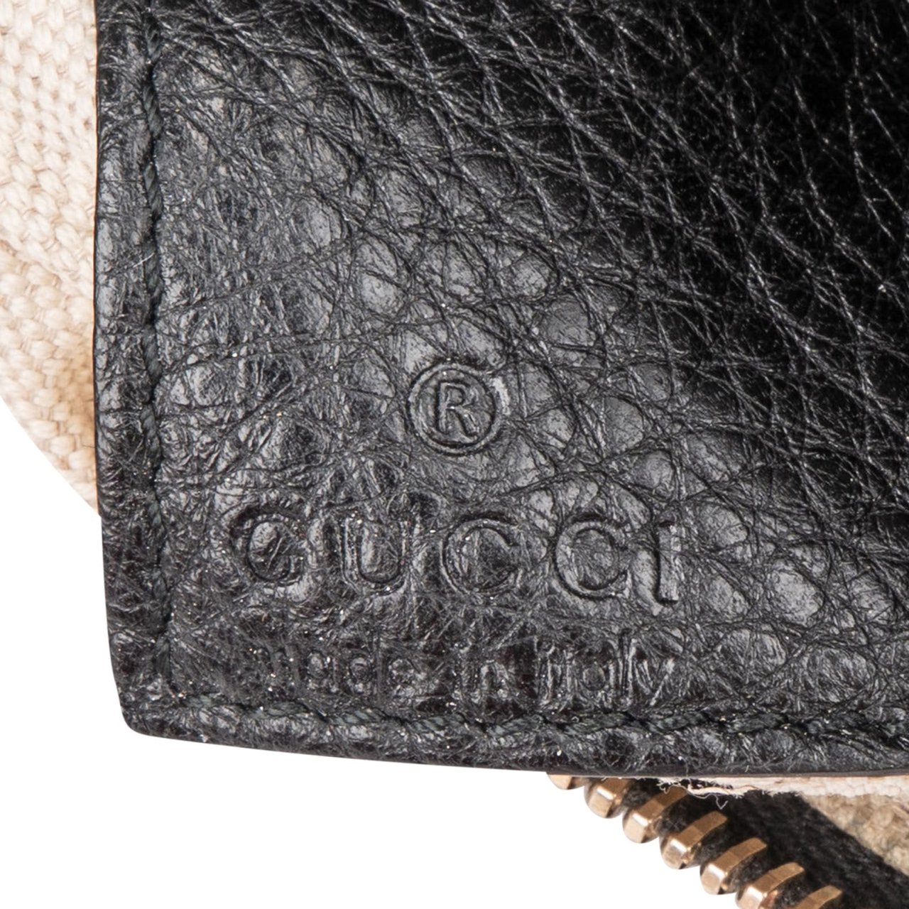 Gucci Pebbled Calfskin Soho Wristlet Pouch Wallet Zwart