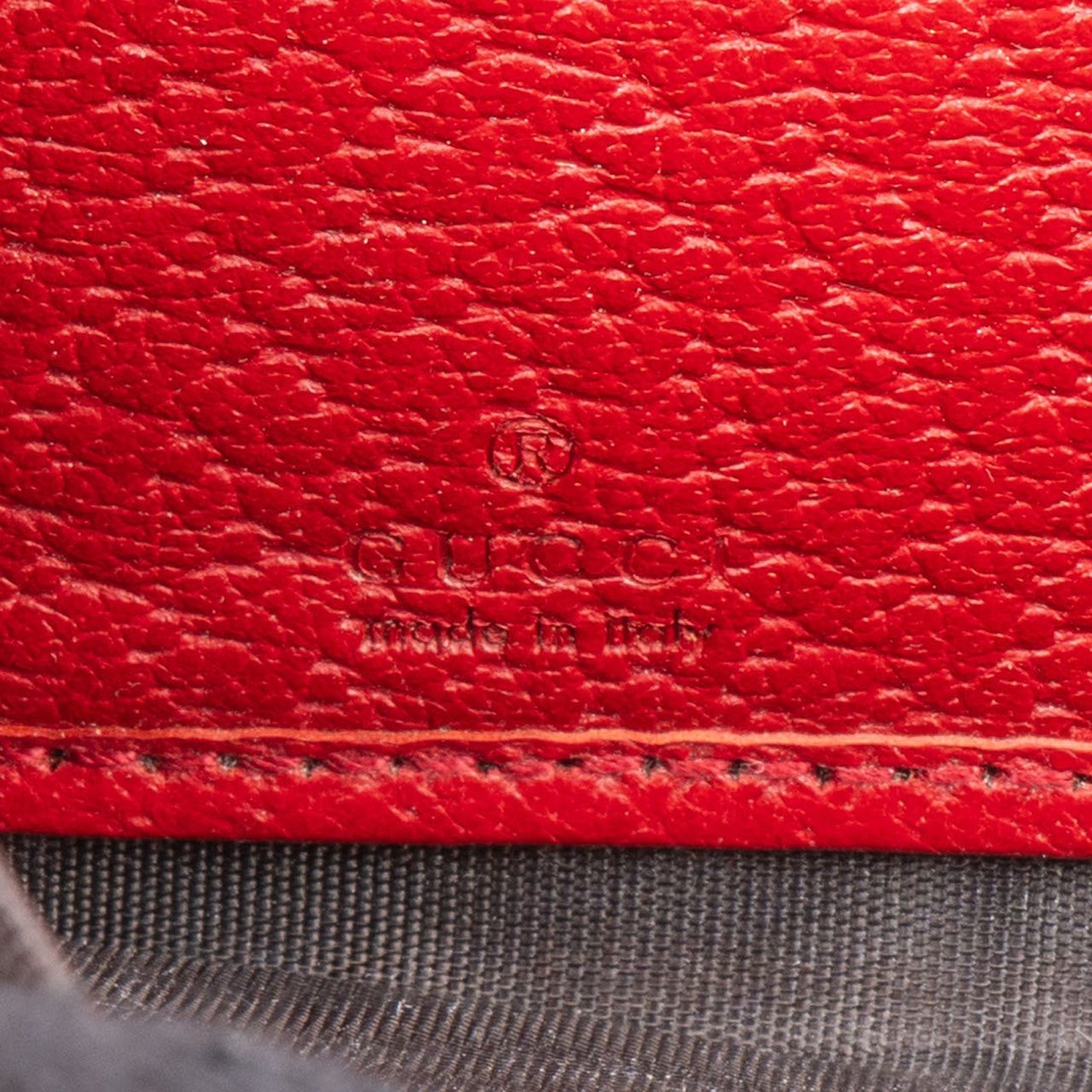Gucci Monogram Queen Margaret GG Zip Around Wallet Rood