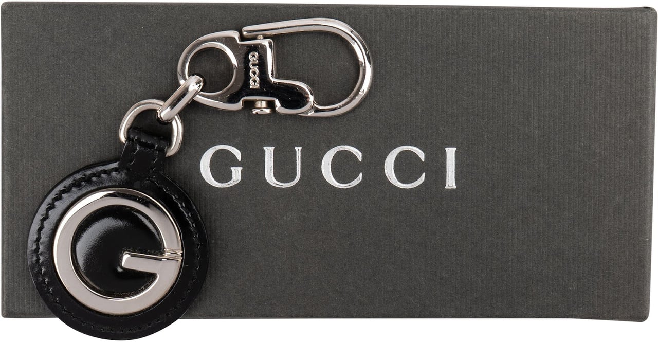 Gucci Patent Leather G Emblem Keychain Key Holder Zwart