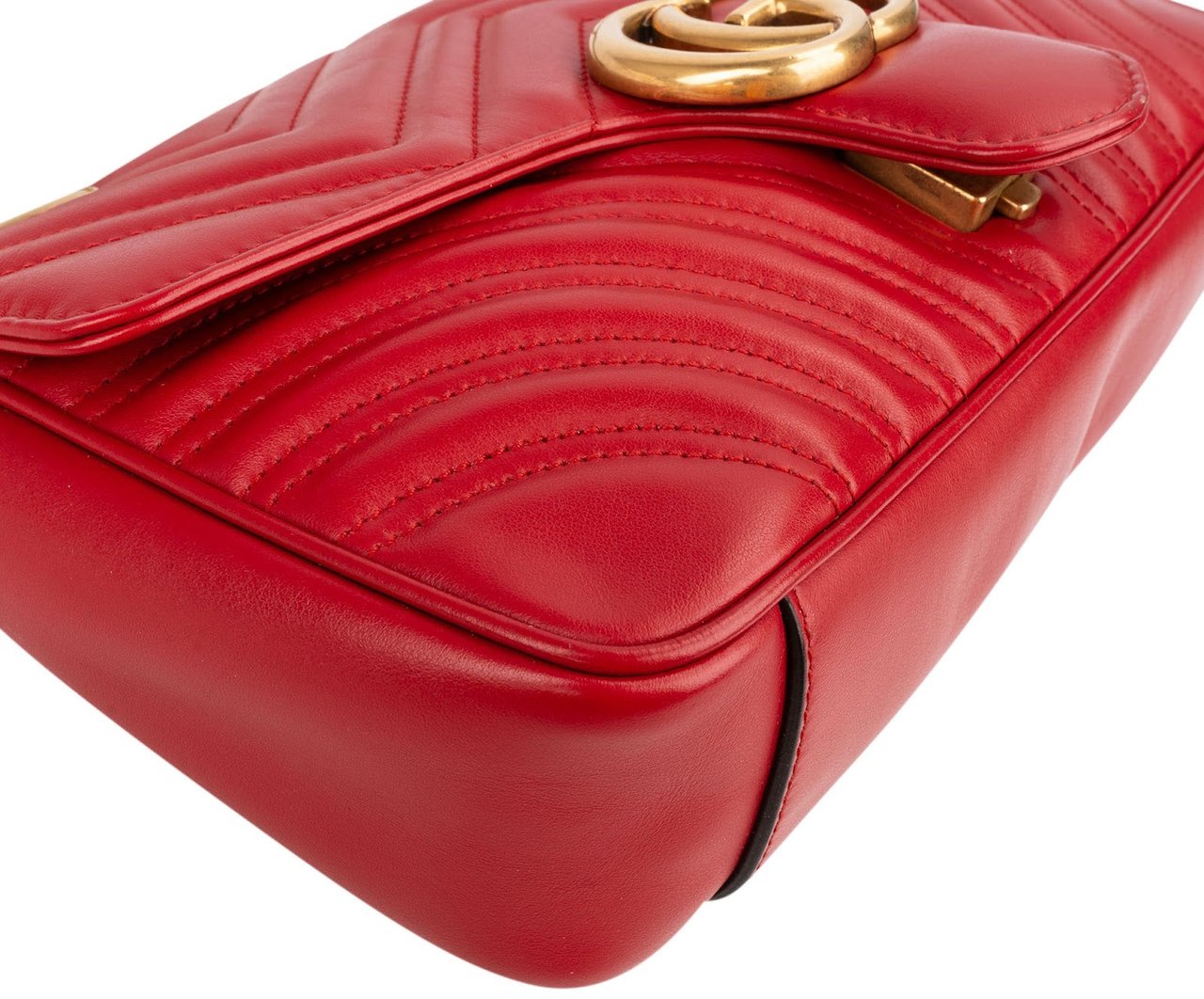 Gucci Chevron Matelassé Leather GG Marmont Medium Shoulder Crossbody Bag Rood