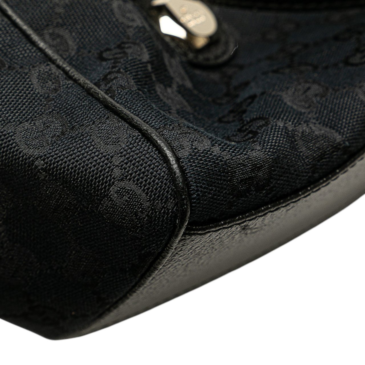 Gucci GG Canvas Charmy Shoulder Bag Zwart