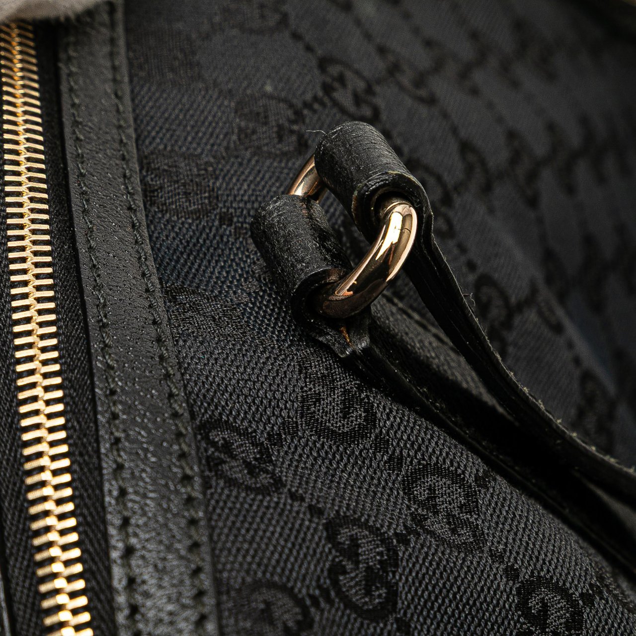 Gucci GG Canvas Charmy Shoulder Bag Zwart