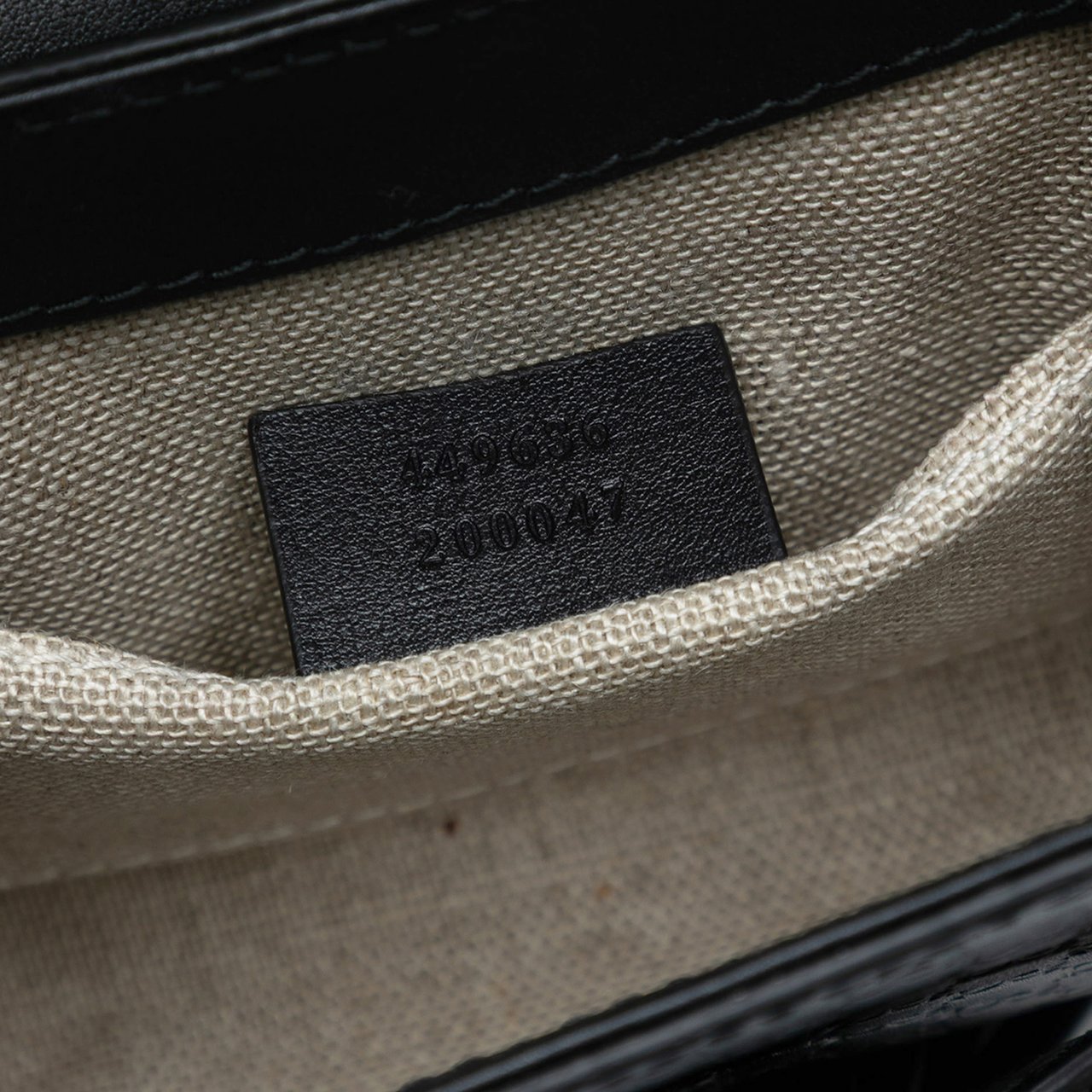 Gucci Mini Microguccissima Emily Crossbody Zwart