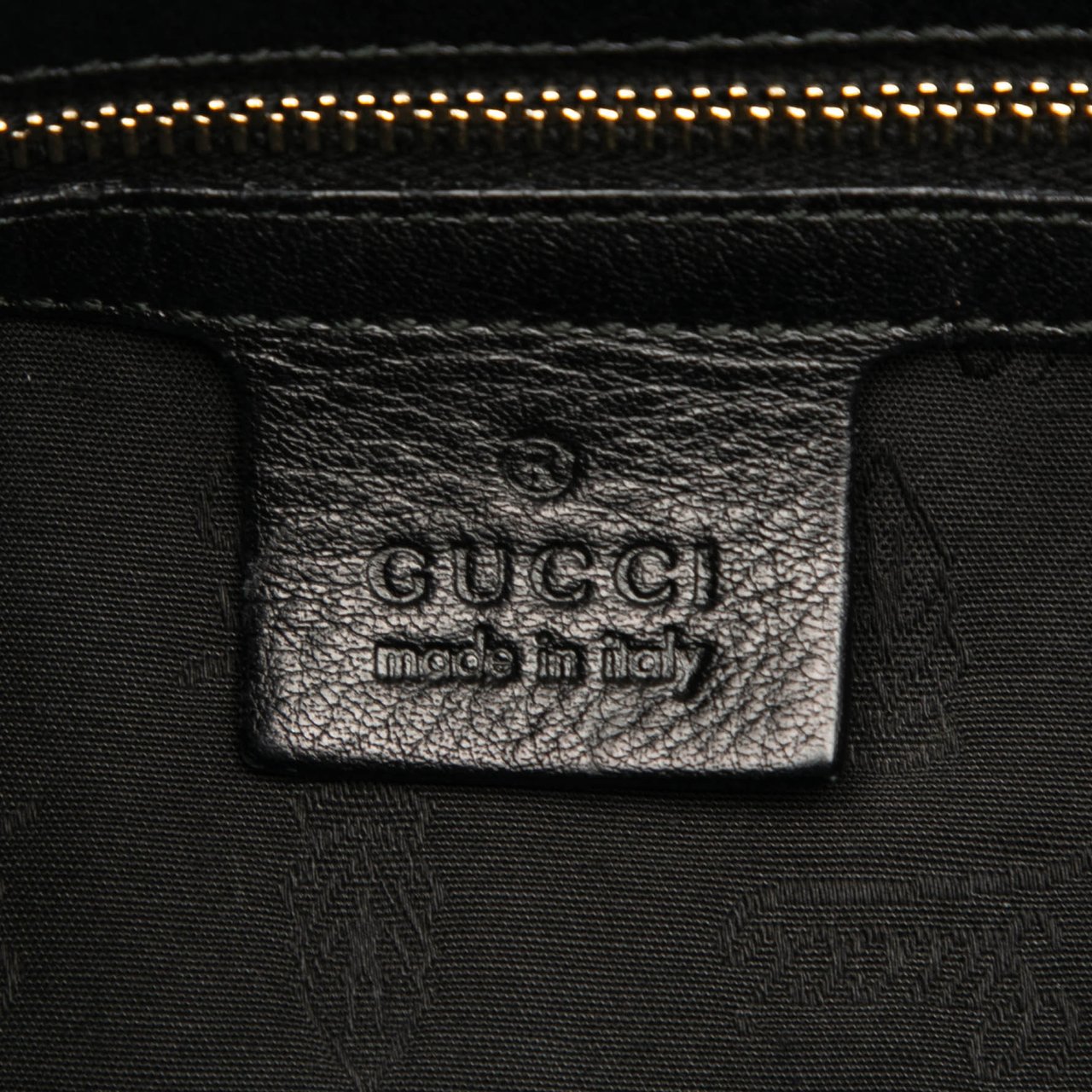 Gucci Guccissima Trimmed Leather Charlotte Crossbody Zwart