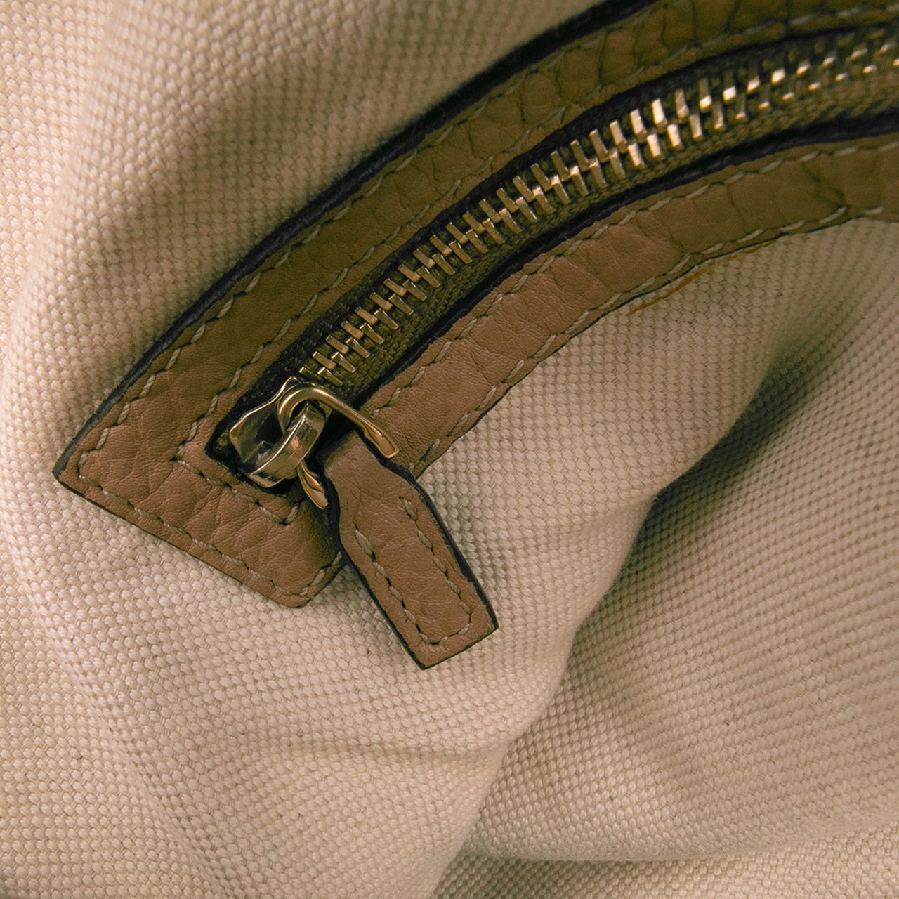 Gucci Medium Pebbled Calfskin Bella Shoulder Bag Bruin
