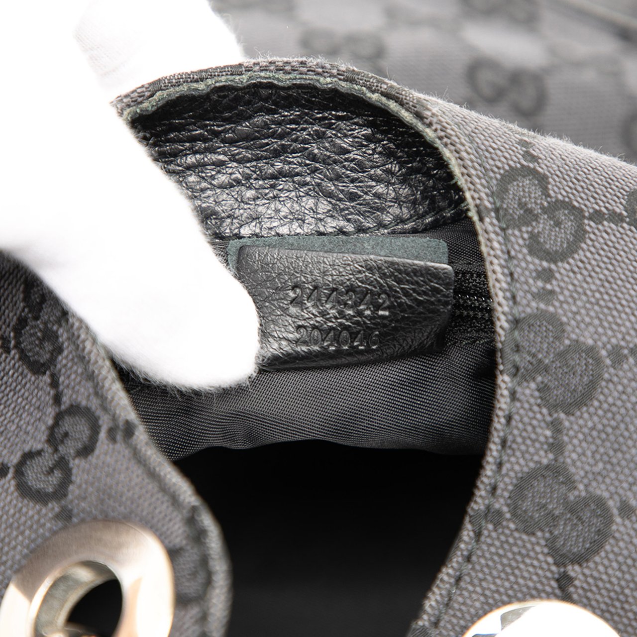 Gucci GG Canvas Shoulder Bag Grijs