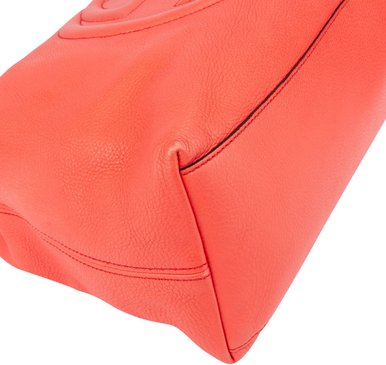 Gucci Gucci Coral Leather GG Soho Crossbody Bag Rood