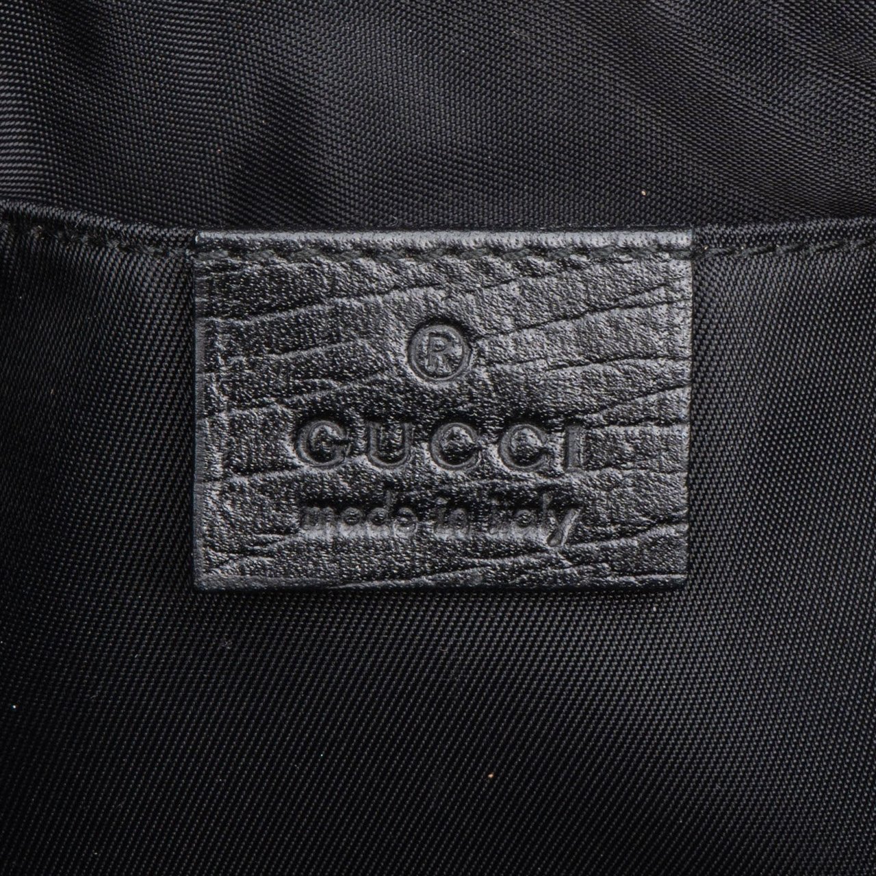 Gucci Black Monogram GG Canvas Supreme Belt Crossbody Bag Zwart