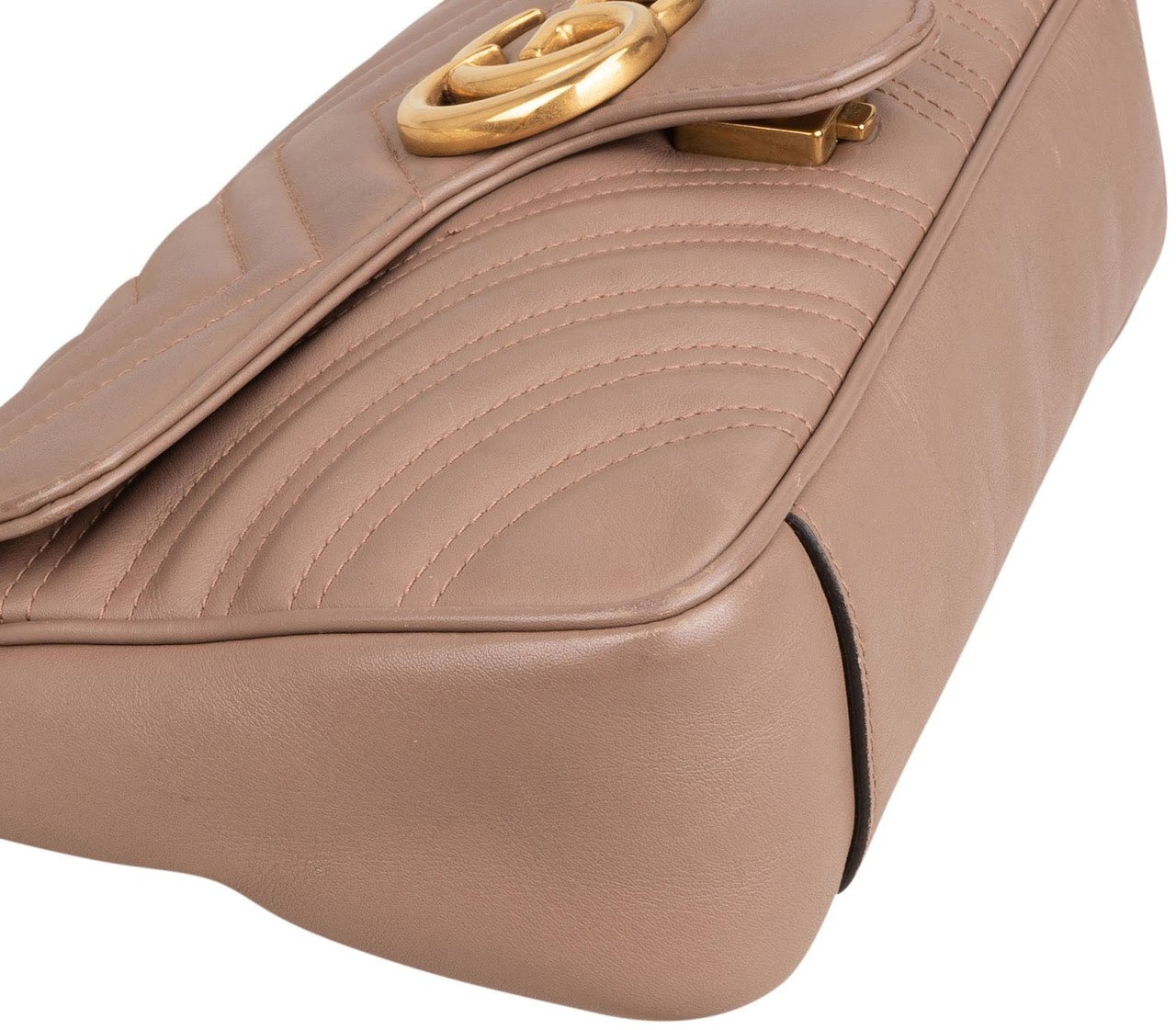 Gucci Chevron GG Marmont Matelassé Medium Shoulder Crossbody Bag Roze