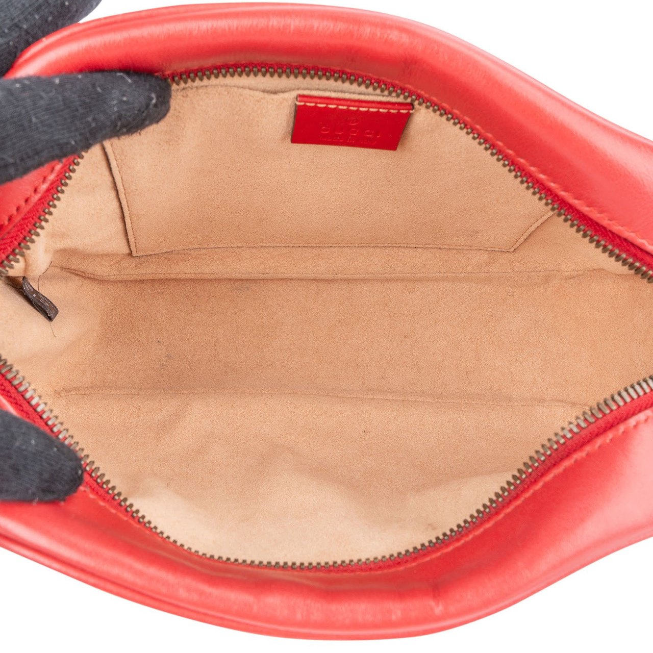 Gucci Matelassé Leather GG Marmont Camera Crossbody Bag Rood