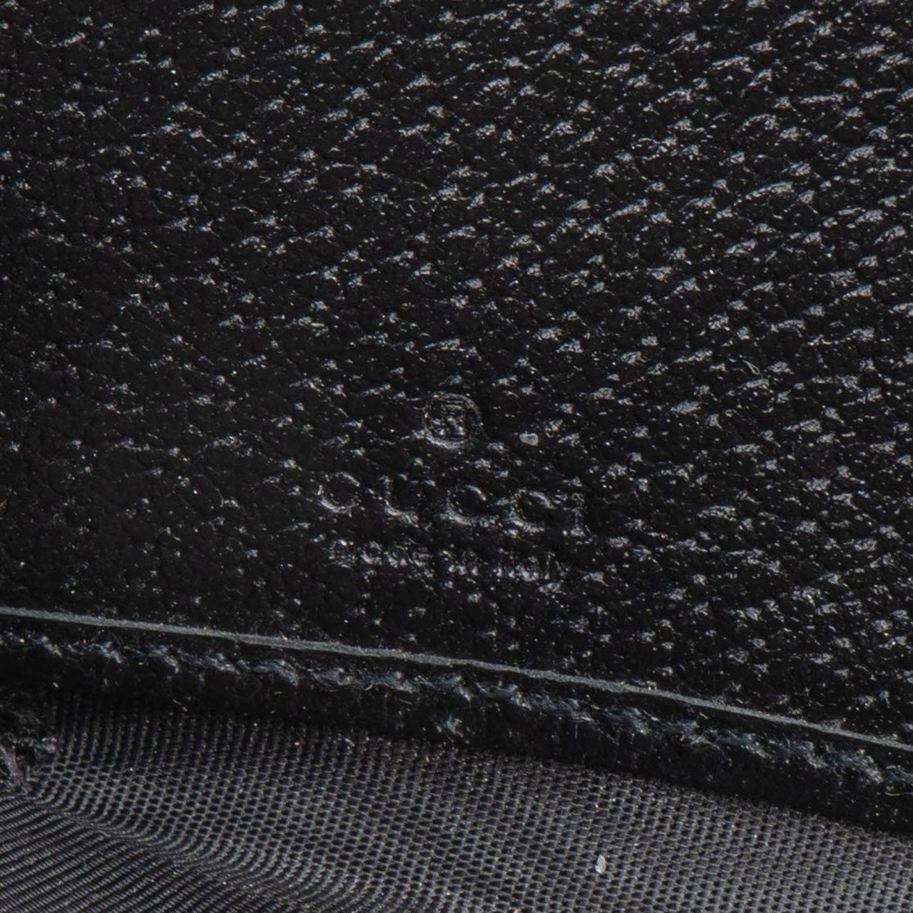 Gucci Monogram GG Off The Grid Zip Around Wallet Zwart