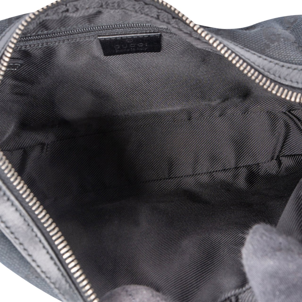 Gucci Gucci GG Monogram Shoulder Bag Zwart