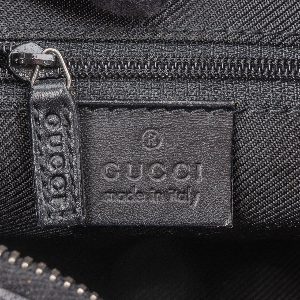 Gucci Gucci GG Monogram Shoulder Bag Zwart