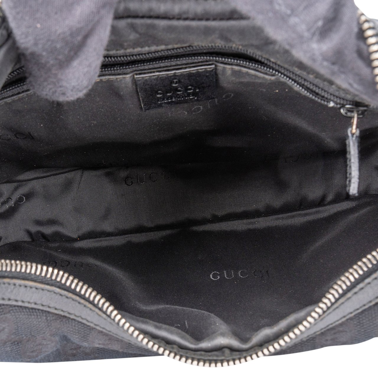 Gucci Gucci GG Monogram Shoulder Bag Zwart