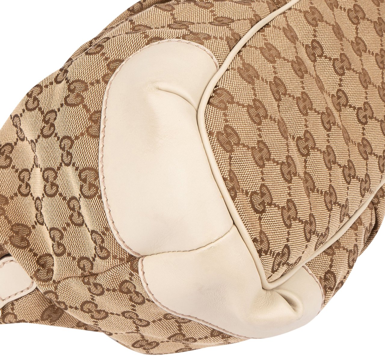 Gucci Gucci GG Monogram Sukey Handbag Bruin