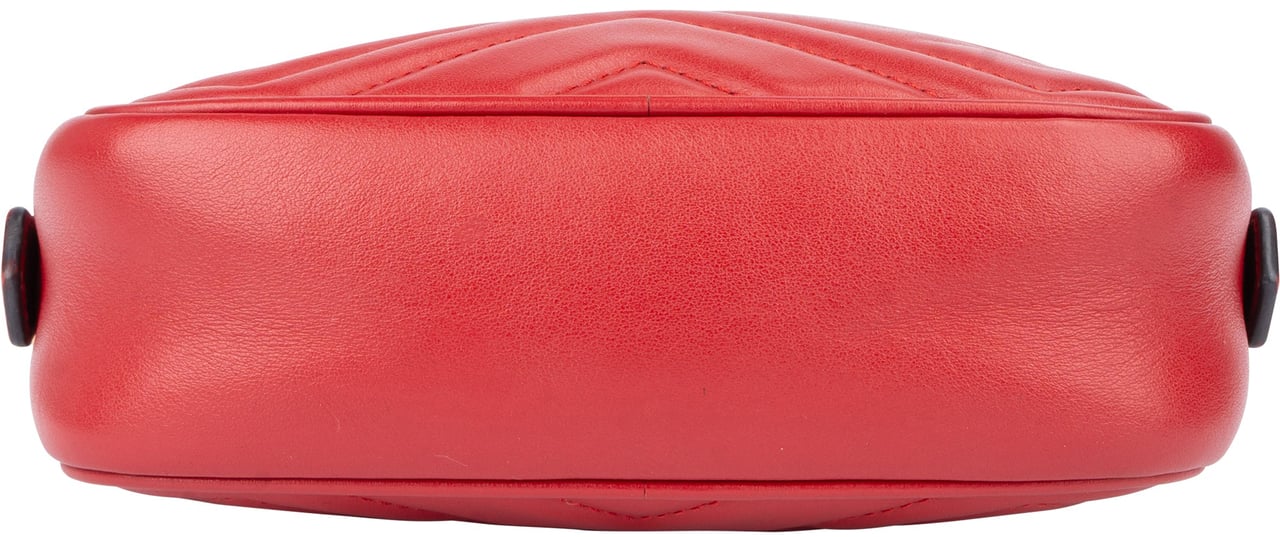 Gucci Gucci Chevron Leather GG Marmont Crossbody bag Rood