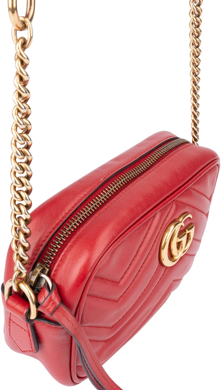 Gucci Gucci Chevron Leather GG Marmont Crossbody bag Rood
