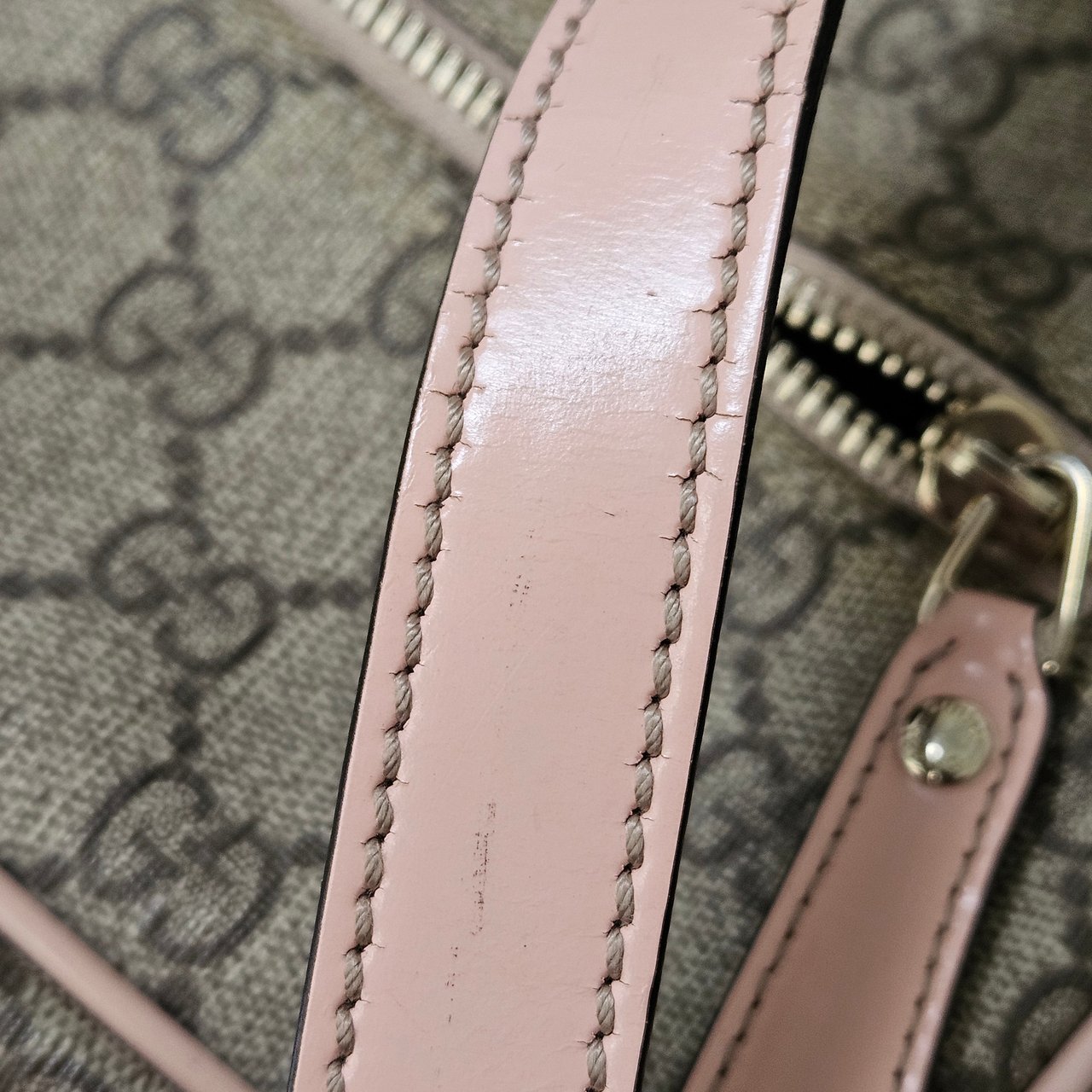 Gucci Gucci GG Supreme Monogram Crossbody Bag Bruin