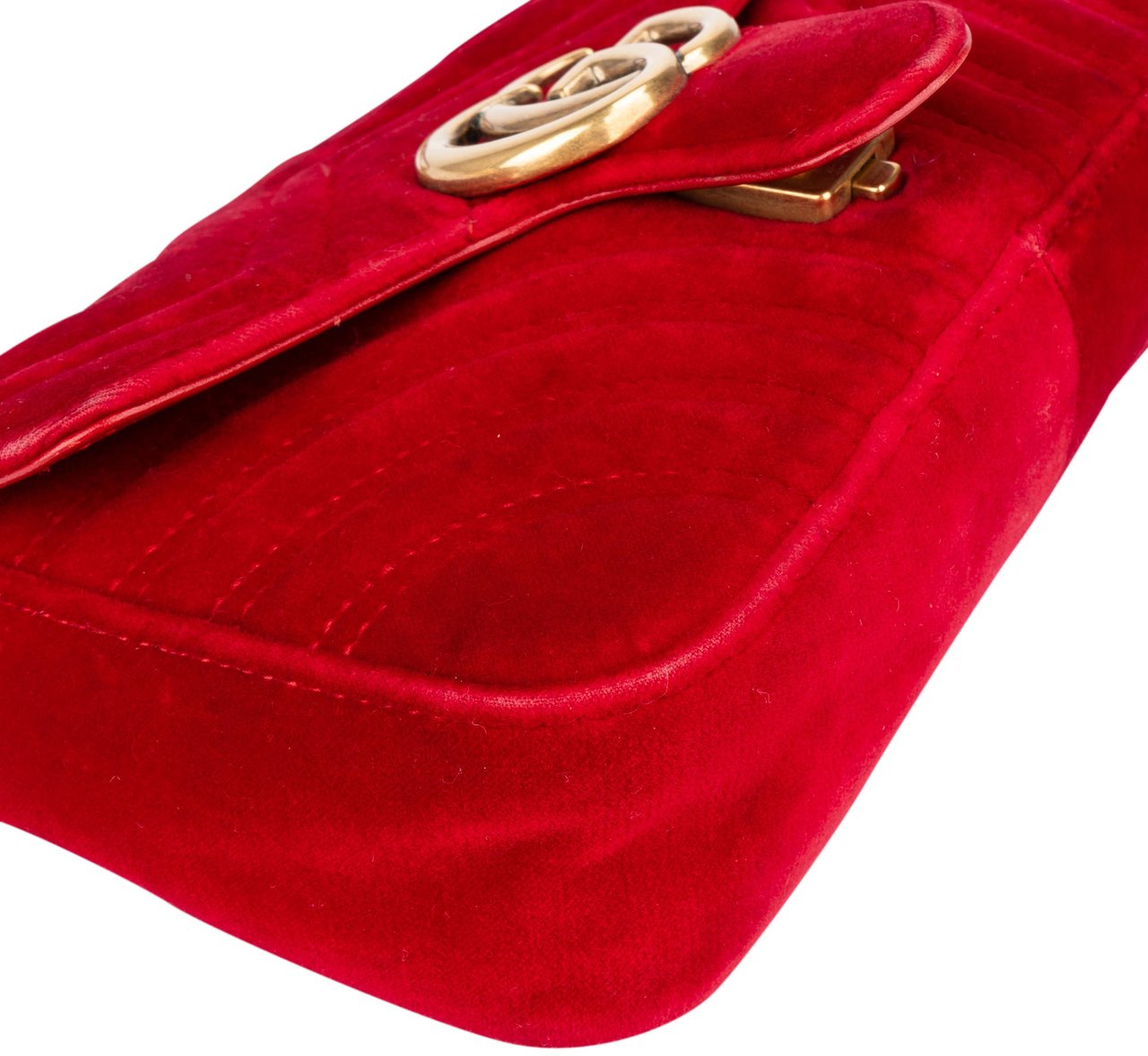 Gucci Gucci Red Velvet GG Marmont Crossbody Bag Rood