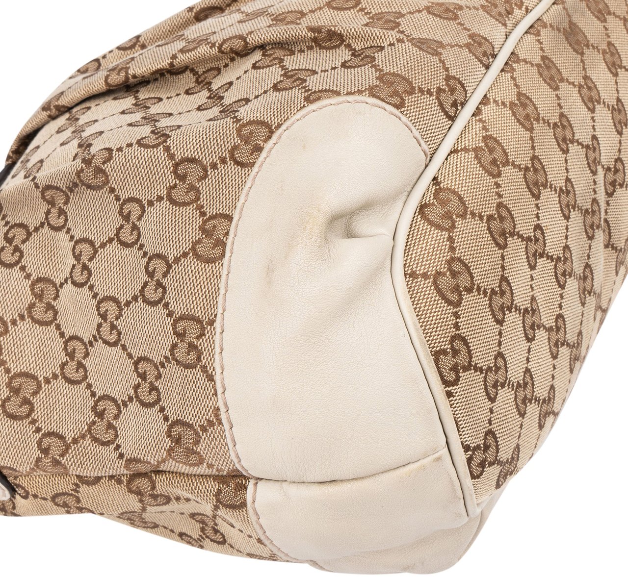 Gucci Gucci GG Monogram Sukey Handbag Bruin
