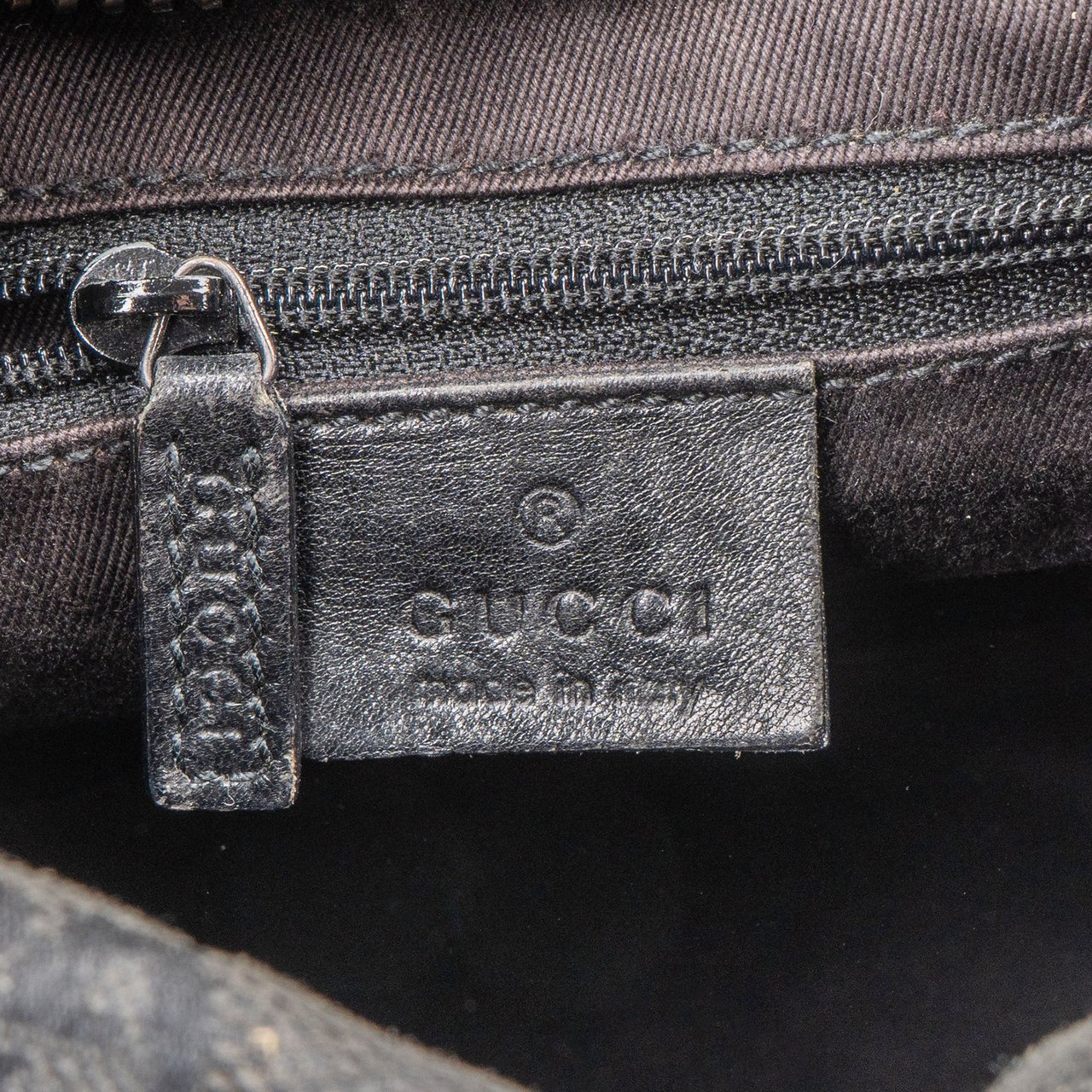 Gucci Gucci GG Monogram Shoulder Bag Zwart