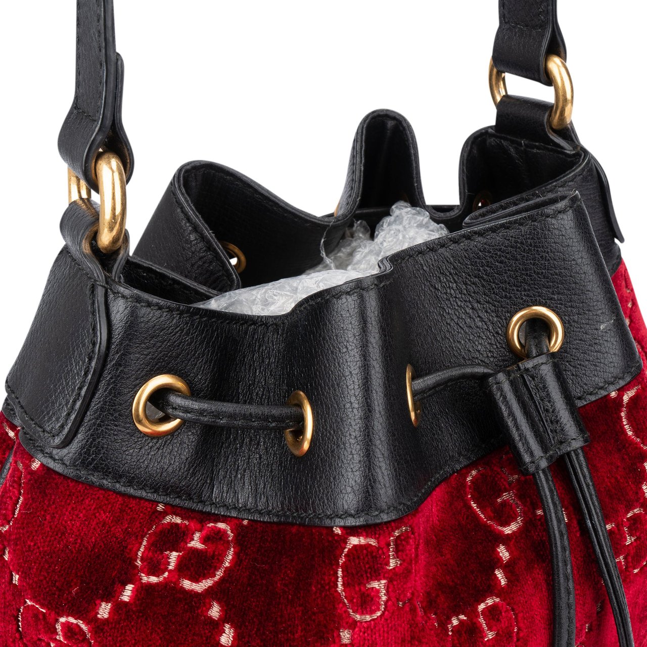 Gucci Gucci Limited Velvet GG Monogram Bucket Crossbody Bag Rood