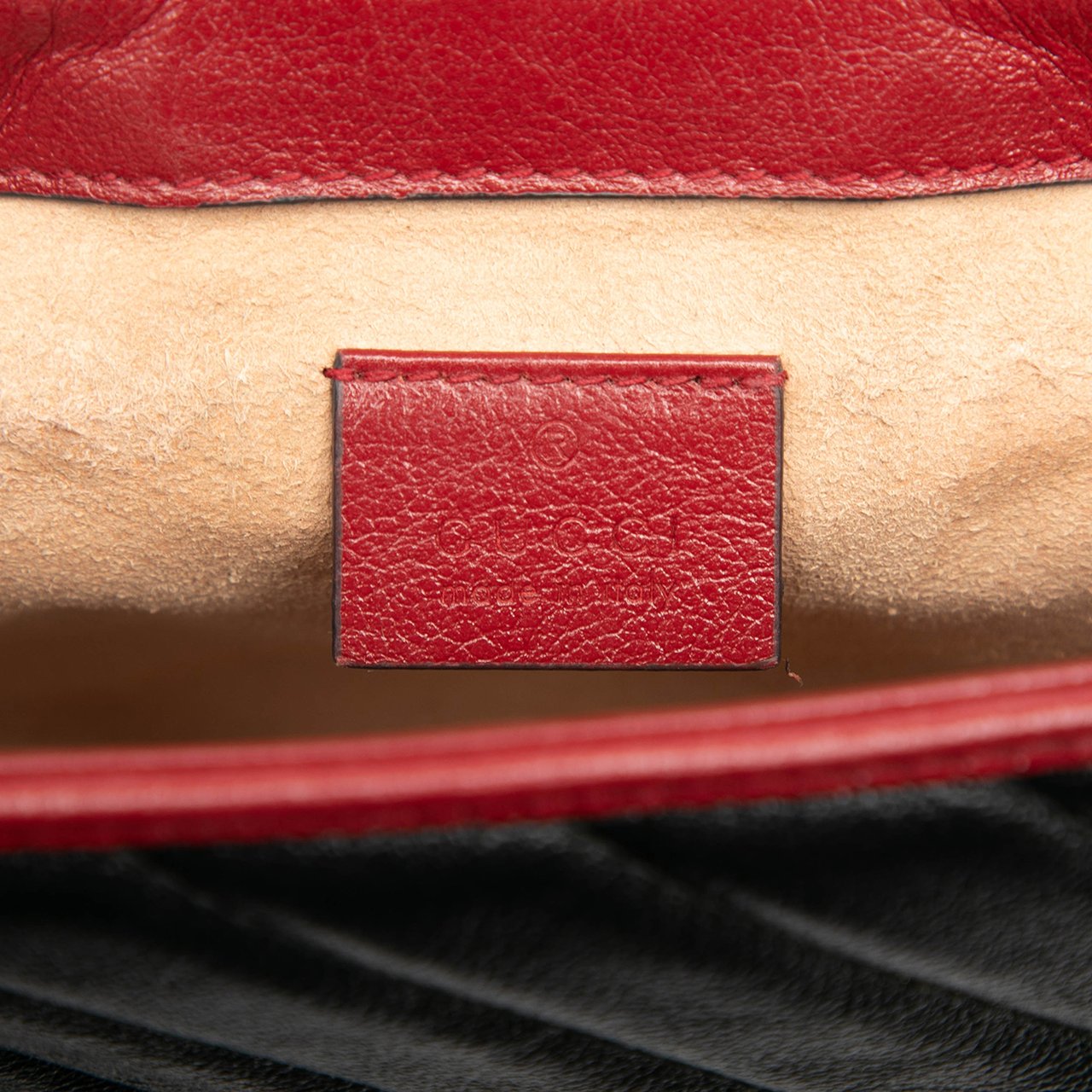 Gucci GG Marmont Matelasse Leather Torchon Top Handle Bag Zwart